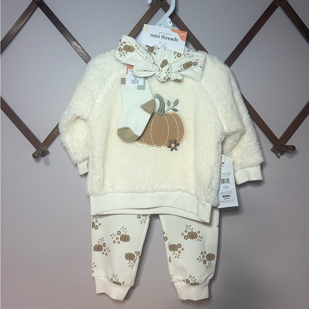 NWT- Petit Lem’s Mini Threads - Pumpkin Outfit (4pc. set) - 12 months